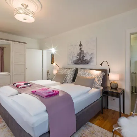 Holiday home In The Cozy Center Of With Pool Soll